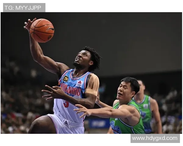 广州篮球队与深圳篮球队赛后复盘分析比赛经验与战术调整探讨