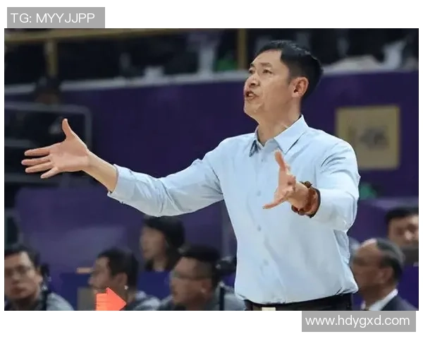 张庆鹏:从篮球场上的拼搏者到人生舞台的奋斗者的精彩转变与成长故事 张庆鹏:从篮球场上的拼搏者到人生舞台的奋斗者的精彩转变与成长故事